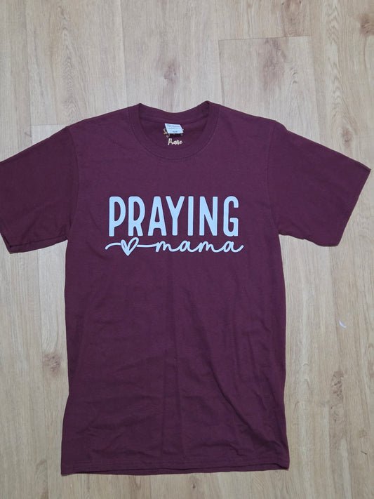Praying Mama - T-shirt